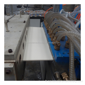 Ligne de machine à extrusion de panneau de mur de plafond en plastique